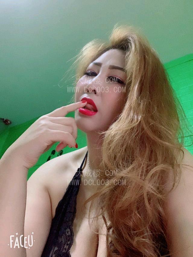 大连绝美身材小姐姐
