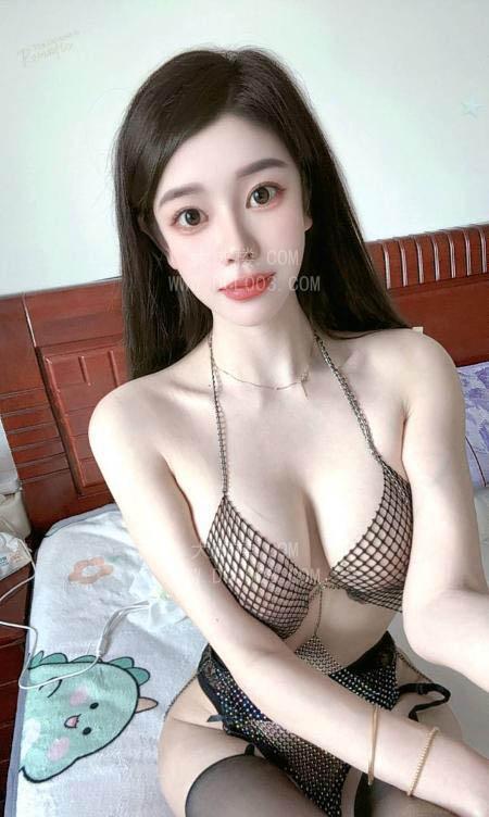 秦淮大胸颜值女友小鹿