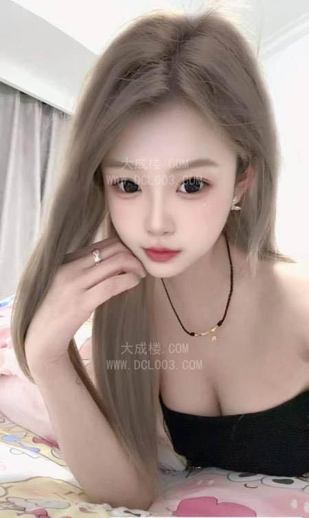 常熟肤白颜值小女友