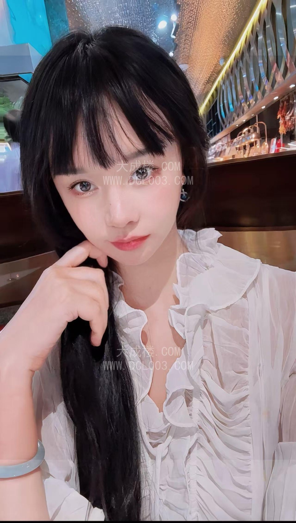 南山大胸美女果果