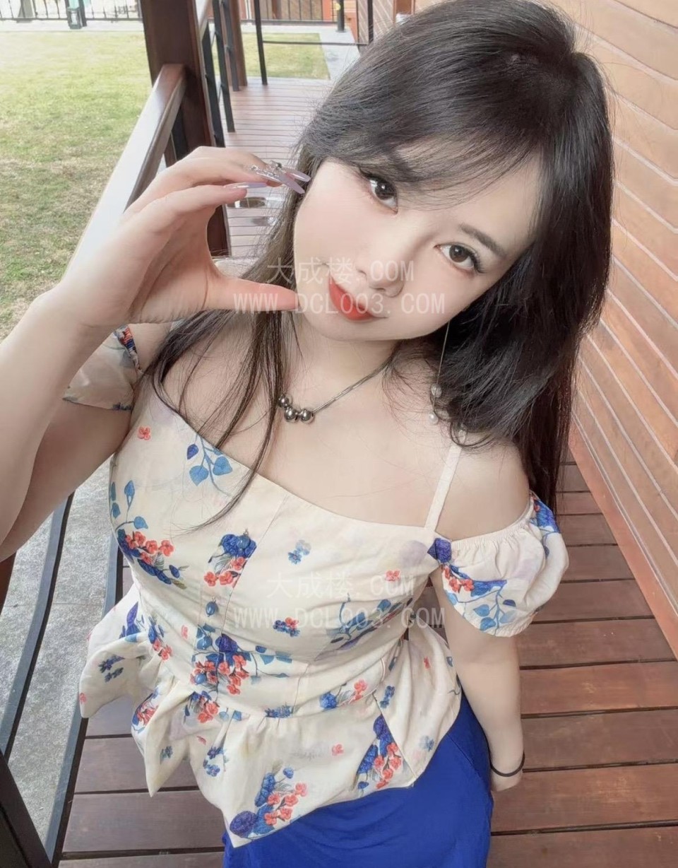 花都大奶肥臀小骚妇