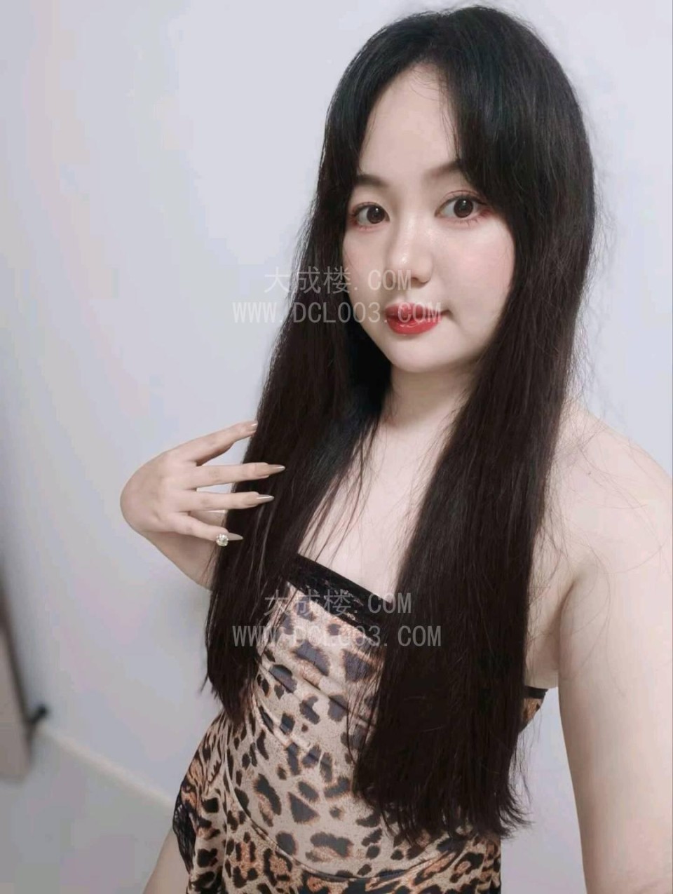 武汉硚口喷水姐姐