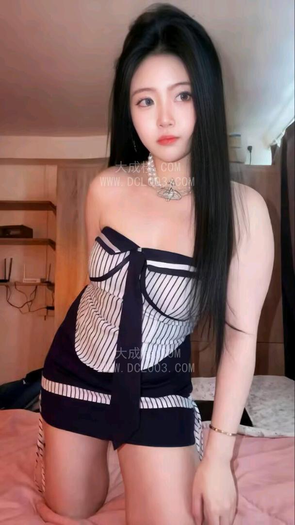合肥蜀山白衣抹胸包臀妹