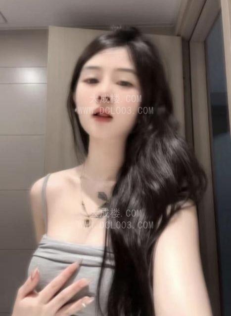 20岁白嫩微胖小妹