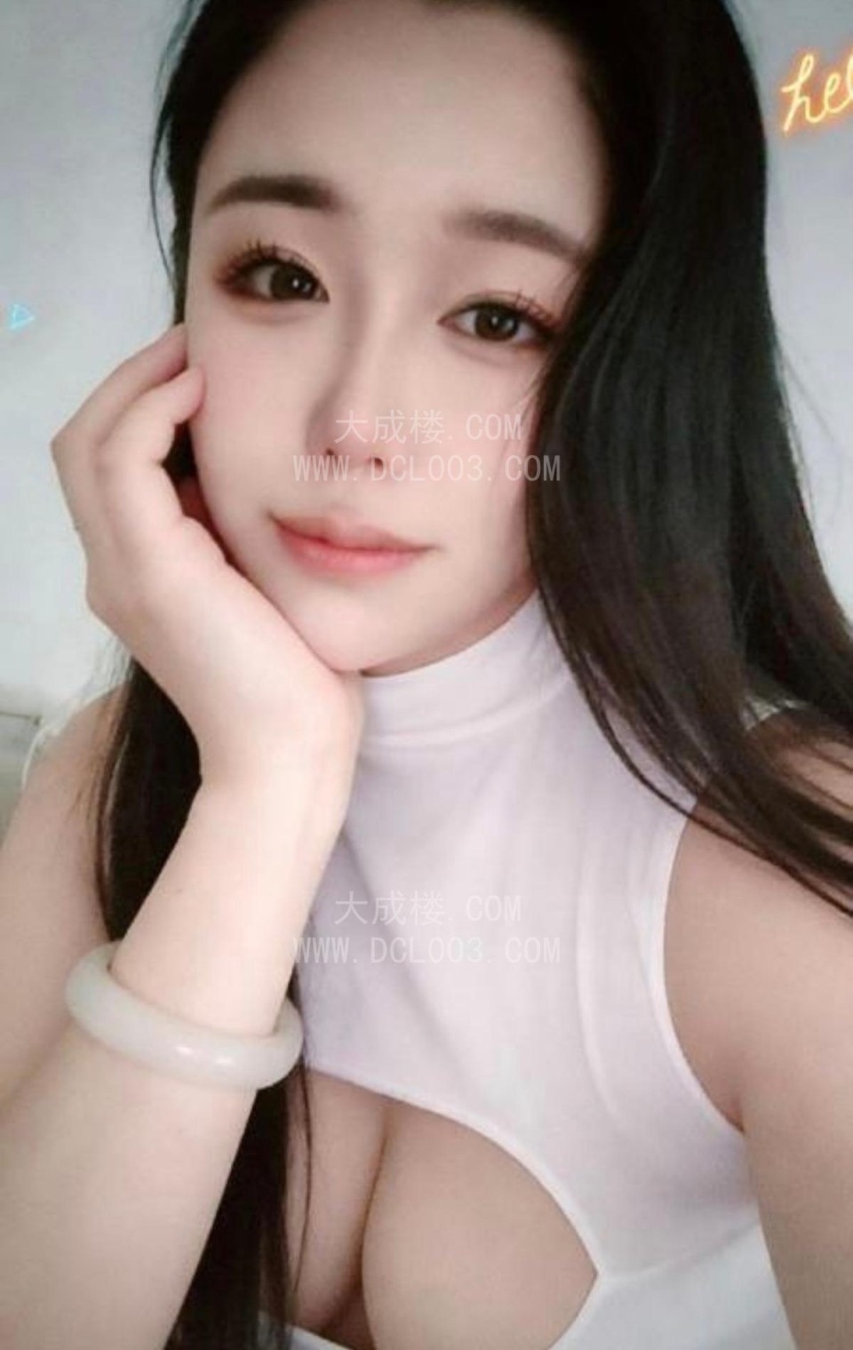 龙华大胸老师过年在