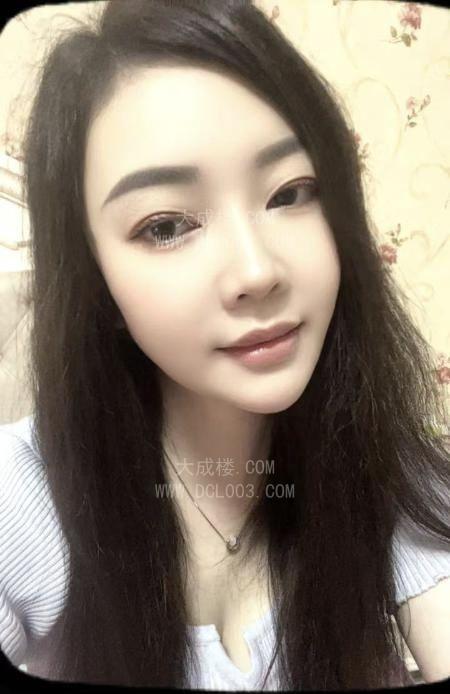汉阳肤白腿长