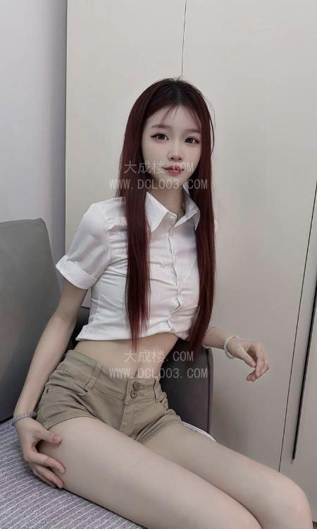 肤白高挑颜值嫩妹