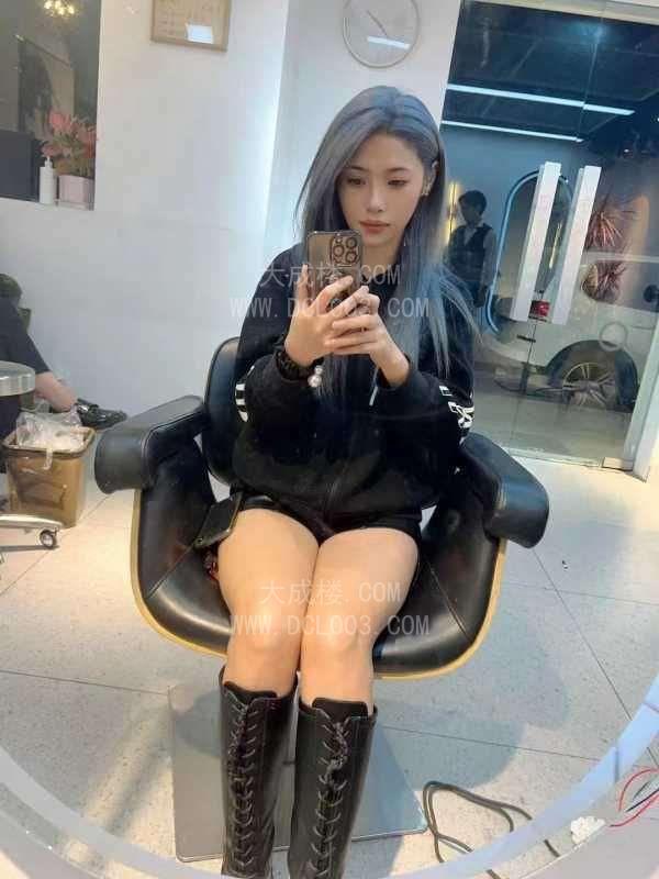 白云纯欲美女小四
