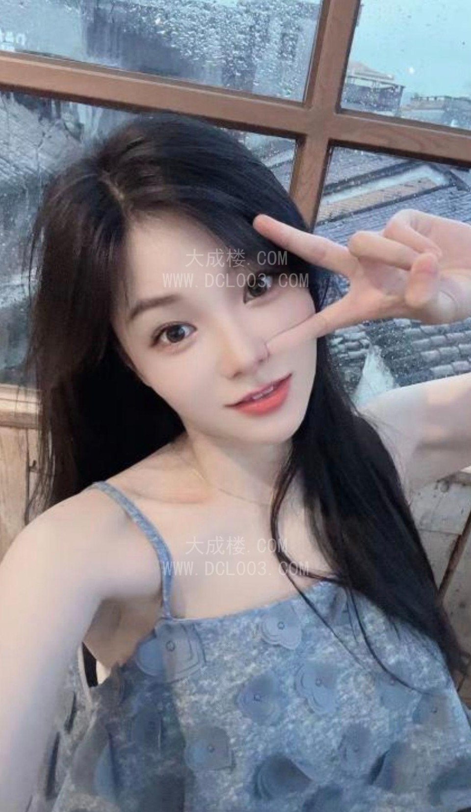腿模小辣椒