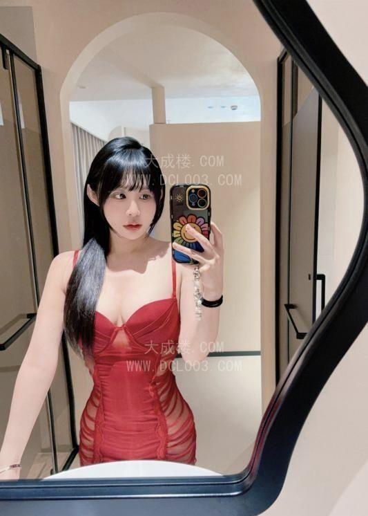 长腿细腰美女小团团