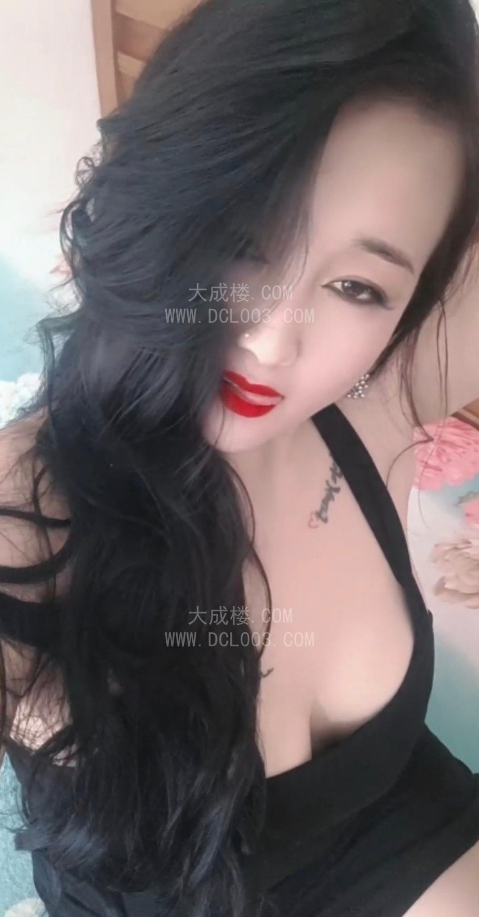 武汉大胸肉臀熟女