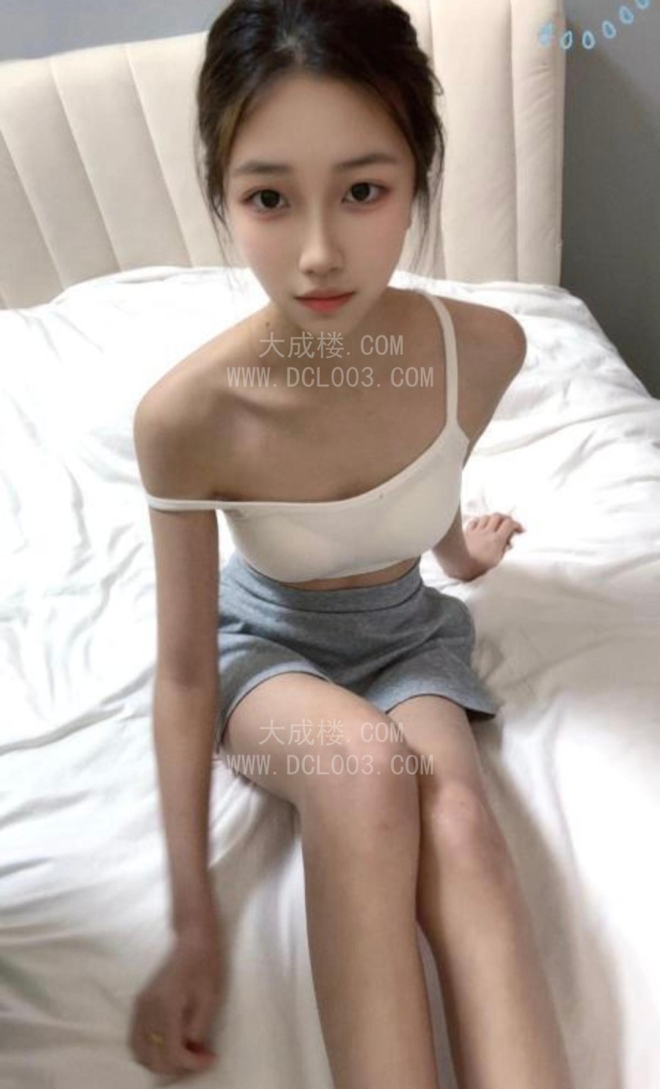 龙岗纯素颜学生妹