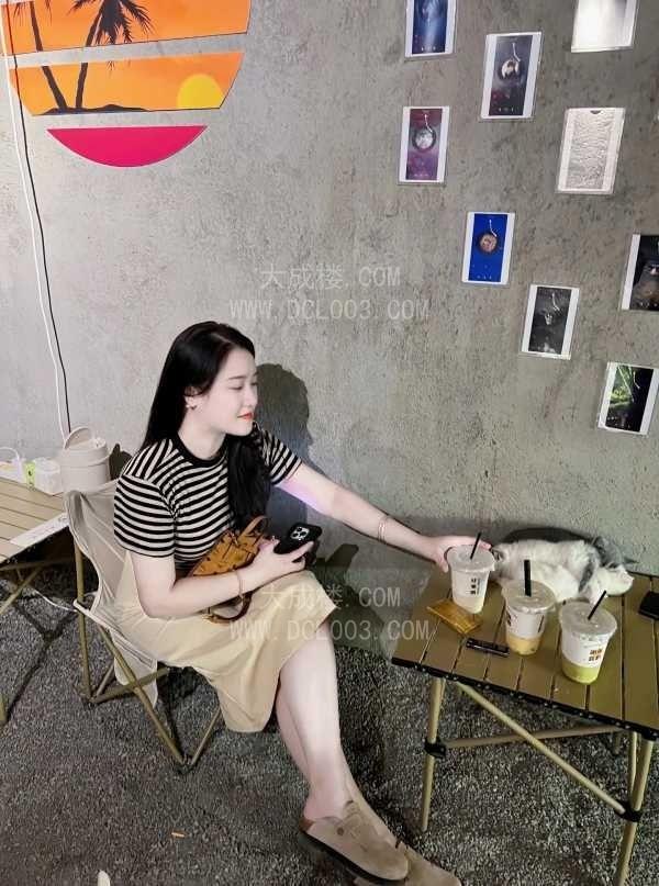 龙华肤白粉嫩女友雨漫