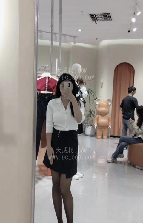 东莞丝足翘臀喵喵