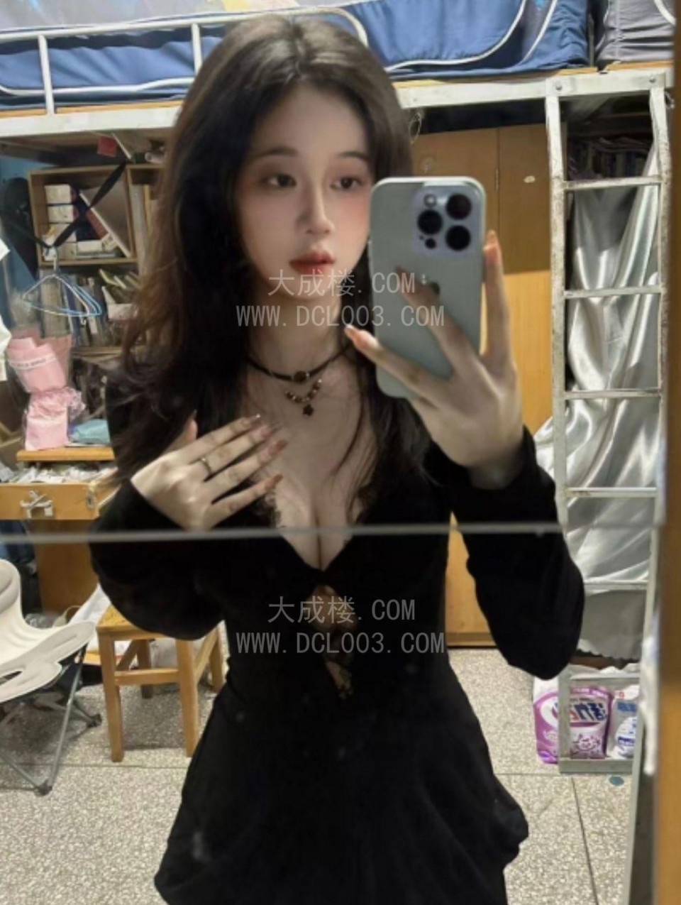天河兼三点粉嫩妹诗诗
