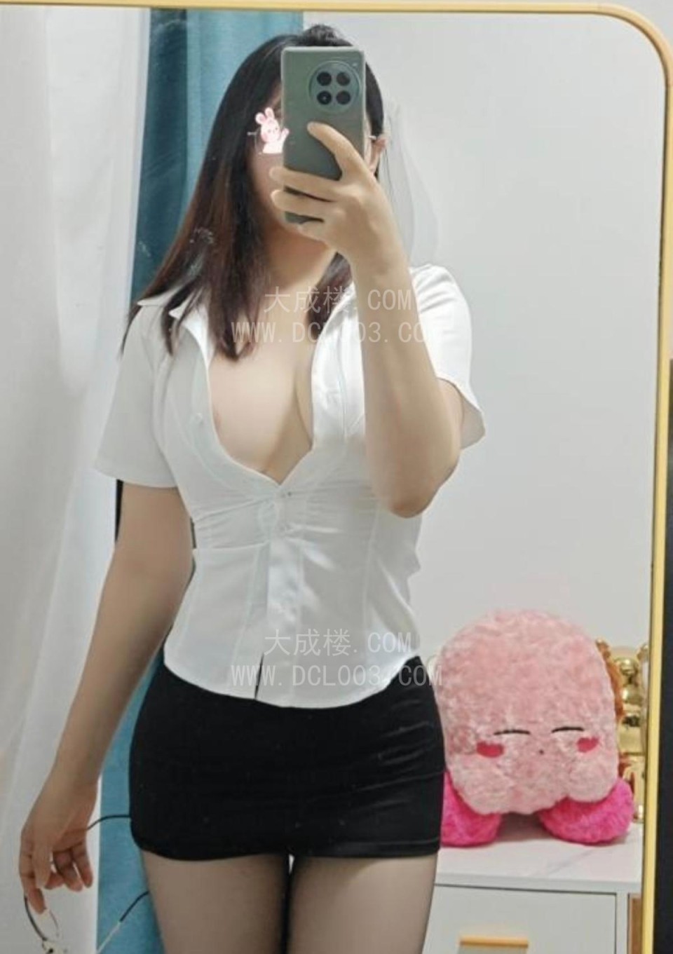 福田翘臀瑜伽老师