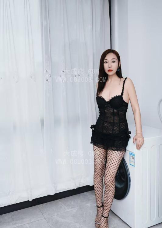 三亚丝袜制服女王