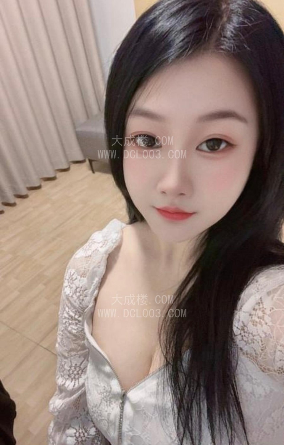 佛山E奶巨乳玥菲