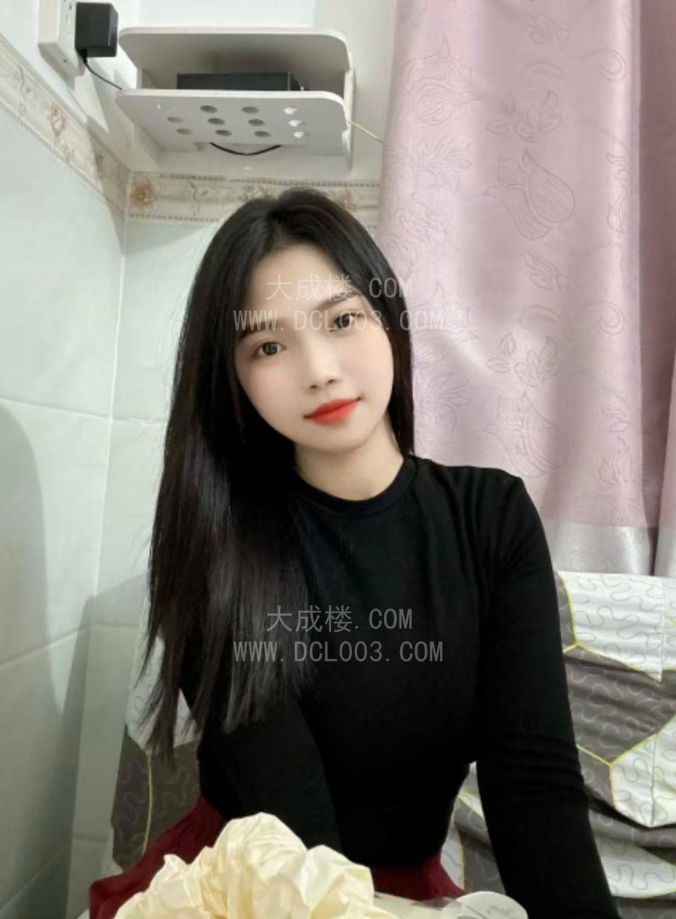 禅城嫩妹初下海服务蜜蜜