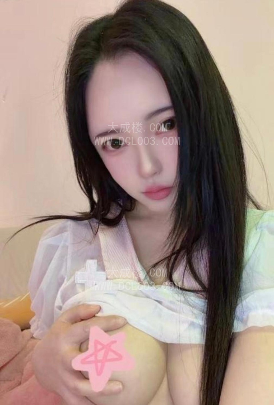 静安大胸菲菲小可爱