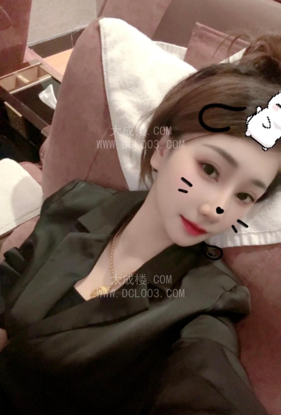 南山清纯小美女
