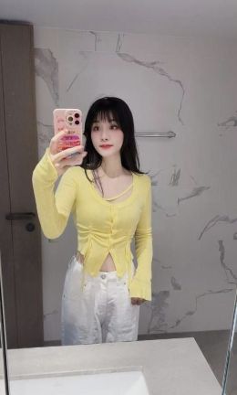 细腰臀翘颜值姗姗