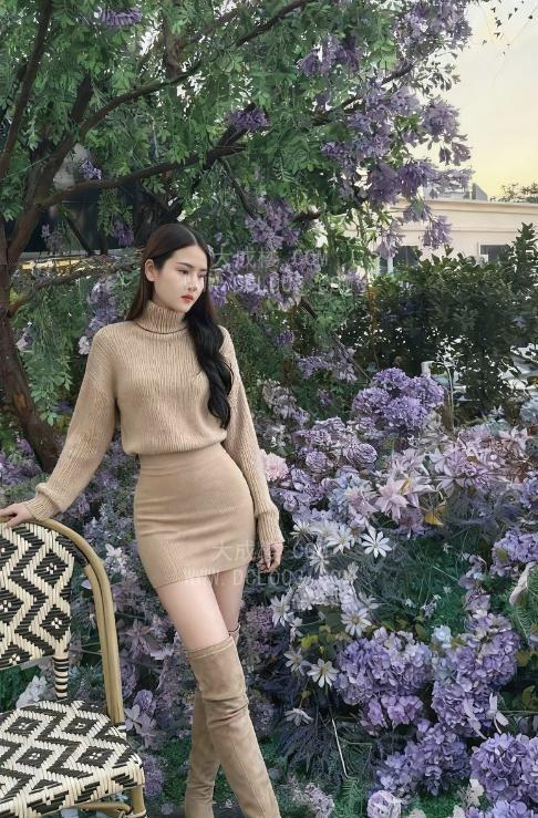 东莞舌吻女神苗条可乐