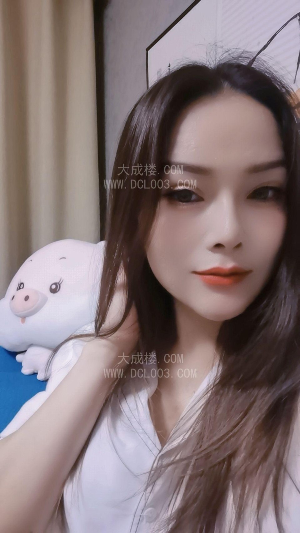 舌吻服务御姐晓晓